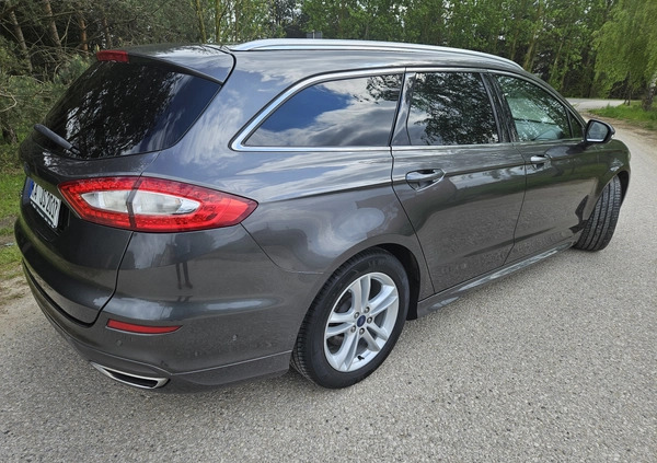 Ford Mondeo cena 56900 przebieg: 240000, rok produkcji 2015 z Sulejówek małe 781